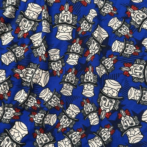 Lularoe Randy tee - Picture 2 of 4